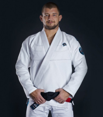 Kimono Gi BJJ Player Ground Game bílá