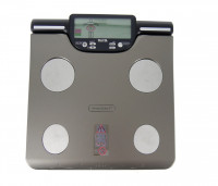 Tanita Home Osobní digitální váha se slotem pro SD kartu a segmentální analýzou Tanita BC-601