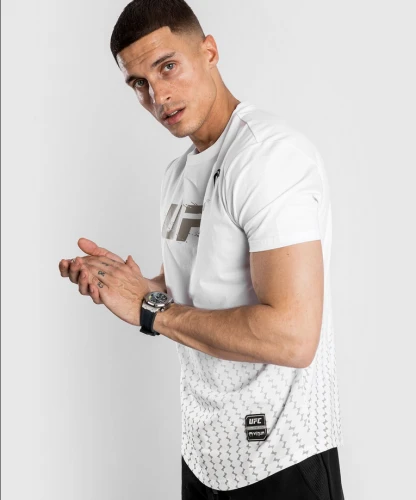 Pánské triko VENUM UFC Authentic Fight Week 2.0 - bílé