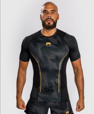 Rashguard VENUM Razor s Kr. rukávem - černo/zlatý