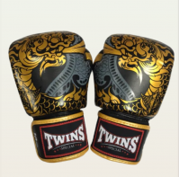 Boxerské rukavice TWINS FBGVL3-52 - černo/zlatá