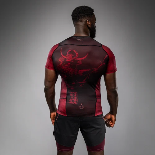 Rashguard VENUM x Assassin's Creed Shadows Kr. rukáv - červený/černý