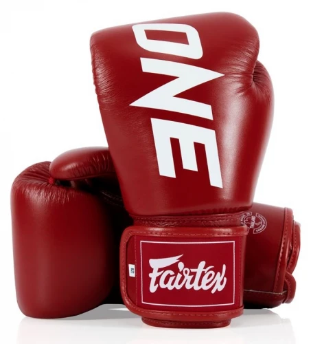 Boxerské rukavice Fairtex ONE Limited - červené